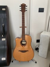 Chitarra acustica mancina usato  Casalgrande
