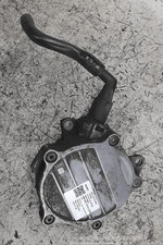 06d145100h pompa vuoto usato  Italia