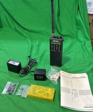 Radio Shack HTX-202 2 metros Handy Talky, adaptador CA, peças manuais ou reparo comprar usado  Enviando para Brazil