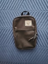 Bolsa Herschel  comprar usado  Enviando para Brazil