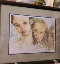 Litografía de tres niñas adormecida 5/100 firmada mate y enmarcada en madera 13"X 16"  segunda mano  Embacar hacia Mexico