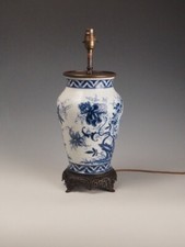Abajur de mesa chinês antigo de porcelana azul e branco, base de bronze comprar usado  Enviando para Brazil