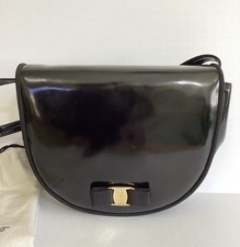 Bolsa de ombro vintage Salvatore Ferragamo Vara arco preta tiracolo aba comprar usado  Enviando para Brazil