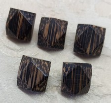 Beautiful wooden buttons d'occasion  Expédié en Belgium