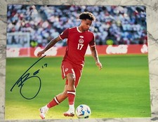 Foto assinada por Tajon Buchanan Team Canadá MNT 8x10 e certificado de autenticidade Villarreal, Inter de Milão, usado comprar usado  Enviando para Brazil