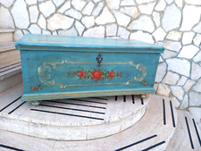Cassapanca tirolese dipinta usato  Martina Franca
