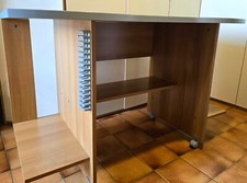 Ampia scrivania con usato  Selargius