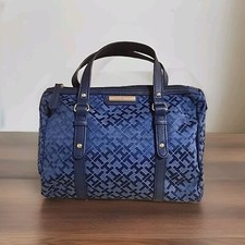 Bolsa Tommy Hilfiger azul marinho monograma tecido acabamento couro sintético, usado comprar usado  Enviando para Brazil