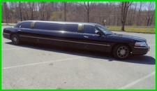 towncar 2006 lincoln for sale  Oak Hill