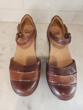 Clarks women brown for sale  Tucker