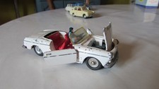 Peugeot 404 cabriolet d'occasion  Villeneuve-Lécussan