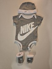 Nike dreiteiliges baby d'occasion  Annemasse