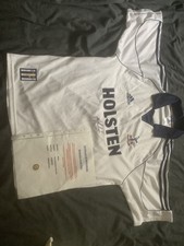 Les ferdinand signed for sale  LONDON