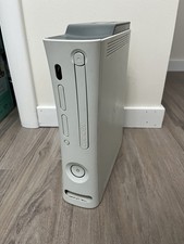 Xbox 360 white d'occasion  Expédié en Belgium