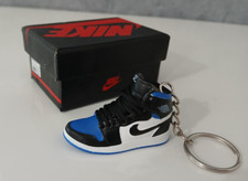 Portachiavi scarpa nike usato  Valenzano