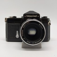 Macchina fotografica nikkormat usato  Forli