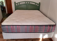 Bedroom set queen for sale  Saluda