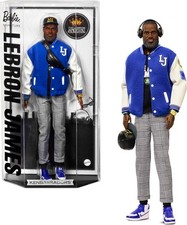 Usado, Boneca Barbie Signature Lebron James Kenbassadors colecionável com bombardeiro Varsity comprar usado  Enviando para Brazil