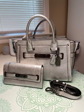 PREÇO MAIS BAIXO DE TODOS OS TEMPOS! Bolsa satchel Coach Swagger 27 tiracolo prata seixo comprar usado  Enviando para Brazil