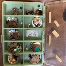 Lot mouvements montres d'occasion Lot mouvements montres d'occasion  Esvres