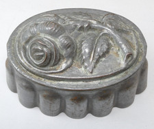 Rose design tin for sale  SALISBURY