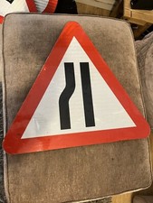 Road narrows road for sale  WATFORD