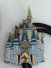 ANTIGO RARO WDW Disney Elenco Bolo ID Cordão Castelo da Cinderela Mickey Mouse comprar usado  Enviando para Brazil