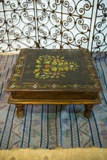 Vecchio tavolino indiano usato Vecchio tavolino indiano usato  Istrana