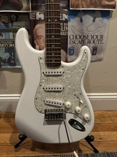 guitare fender d'occasion guitare fender d'occasion Expédié en Belgium