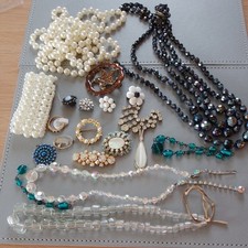 Vintage costume jewellery for sale  CAERNARFON
