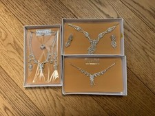 Necklace set for sale  EDGWARE
