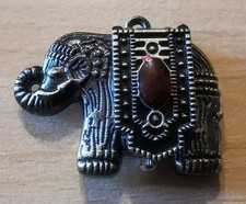 Kettenanhänger uhr elefant gebraucht kaufen  Staßfurt