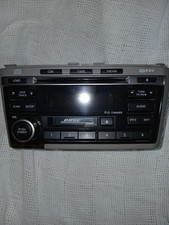 Rádio automotivo Nissan, número de modelo PN-2451D, fabricado pela Clarion Co., Ltd. em... comprar usado Rádio automotivo Nissan, número de modelo PN-2451D, fabricado pela Clarion Co., Ltd. em... comprar usado  Enviando para Brazil