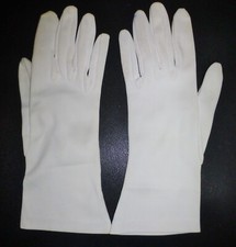 Anciens gants blancs d'occasion  Bordeaux-