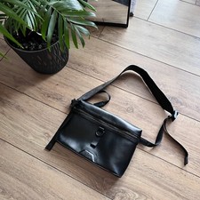 Louis Vuitton czarna skórzana torba crossbody męska na sprzedaż  PL