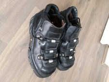 New rocks. lace for sale New rocks. lace for sale  CALNE
