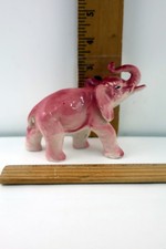 Usado, Estatueta de elefante rosa vintage tronco levantado 2,5" porcelana Japão - LEIA comprar usado  Enviando para Brazil