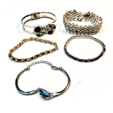 Lot 15g bracelets for sale  Ballwin