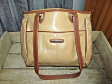 mondani handbags for sale  Circleville