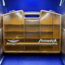 VINTAGE FENWICK 30 PEÇAS DE EQUIPAMENTO DE PESCA CAIXA ESTILO MALA DOIS LADOS comprar usado  Enviando para Brazil