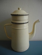 Ancienne cafetière tôle d'occasion  Marans