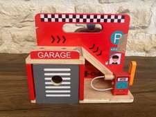 Garage bois enfant d'occasion  Sainte-Soulle