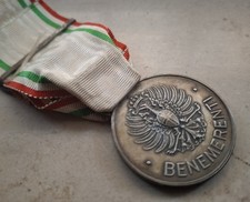 Medaglia benemerenza croce usato  Italia