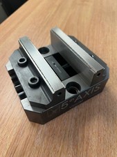 5th axis v562m for sale  DUNBEATH