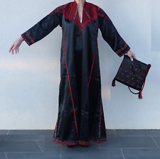 Caftan robe traditionnelle d'occasion  Collobrières