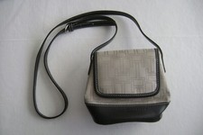 Bolsa tiracolo feminina Tommy Hilfiger pequena bege/marrom 7 x 7 x 3 comprar usado  Enviando para Brazil