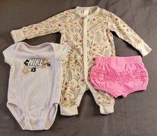 Lote de 3 roupas para bebês meninas de 0 a 3 meses comprar usado  Enviando para Brazil