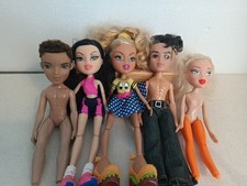 Bratz doll lot for sale  Clinton Township