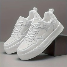 Sneakers bianche casual usato  Gallarate