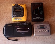 Lotto walkman radio usato  Aprilia